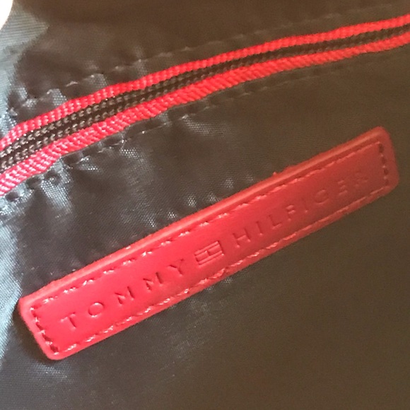 Tommy Hilfiger Tan Brown Crossbody Bag, EUC, 10.5” x 7” - Picture 12 of 13